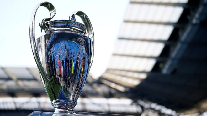 她能够沉着 她能够沉着